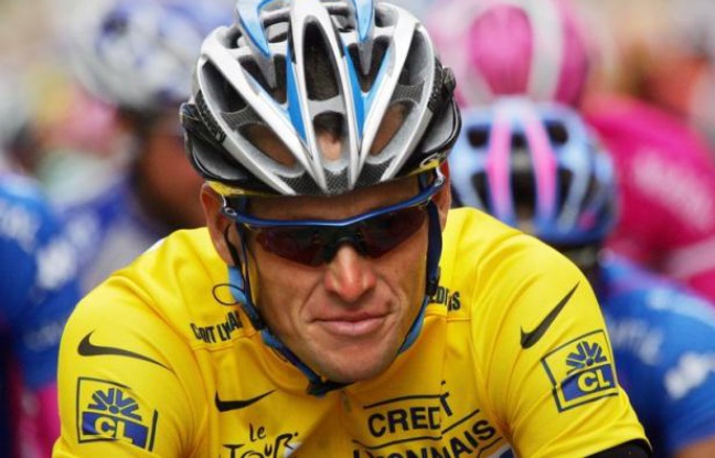 Le septuple vainqueur du Tour de France Lance Armstrong va perdre ses sept titres du Tour de France et sera radié à vie du cyclisme professionnel après avoir renoncé à poursuivre sa bataille judiciaire contre l'Agence américaine antidopage (Usada). Le septuple vainqueur du Tour de France Lance Armstrong va perdre ses sept titres du Tour de France et sera radié à vie du cyclisme professionnel après avoir renoncé à poursuivre sa bataille judiciaire contre l'Agence américaine antidopage (Usada).