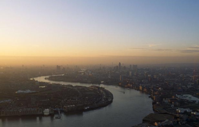 Vue de Londres dans un nuage de pollution. Vue de Londres dans un nuage de pollution.