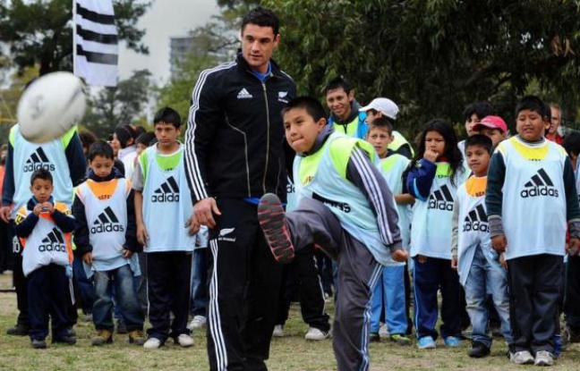 L'Argentine, rassurée par ses débuts honorables dans le Four Nations, vise un exploit pour une fin de parcours en apothéose: une victoire à domicile face à la Nouvelle-Zélande, qui doit éviter la défaite pour s'assurer le titre, dimanche (01h10 GMT) à La Plata. L'Argentine, rassurée par ses débuts honorables dans le Four Nations, vise un exploit pour une fin de parcours en apothéose: une victoire à domicile face à la Nouvelle-Zélande, qui doit éviter la défaite pour s'assurer le titre, dimanche (01h10 GMT) à La Plata.