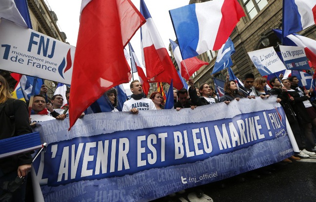 Supporters du Front national jeunesse le 1er mai 2015. Supporters du Front national jeunesse le 1er mai 2015.