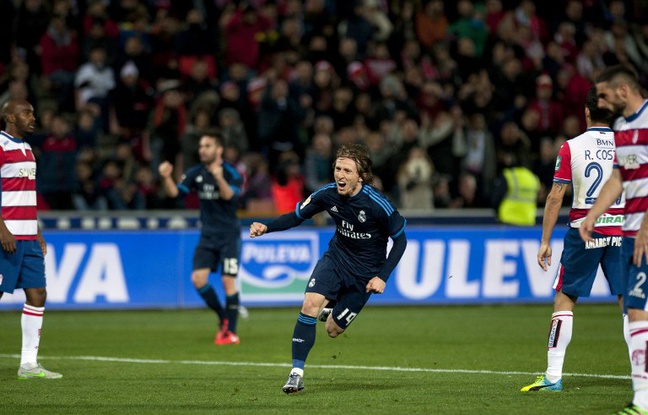 La joie de Luka Modric après son (joli) but qui offre la victoire au Real Madrid sur la pelouse de Grenade (1-2), le 7 février 2016. La joie de Luka Modric après son (joli) but qui offre la victoire au Real Madrid sur la pelouse de Grenade (1-2), le 7 février 2016.