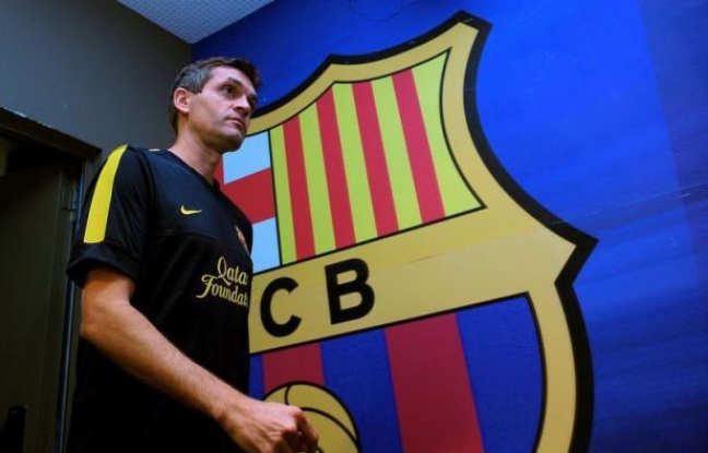 Le premier clasico de la saison en Liga, dimanche au Camp-Nou, possède déjà un certain enjeu: si le FC Barcelone, qui possède actuellement 8 points d'avance sur le Real Madrid, l'emportait, il se porterait à 11 points des Merengue, après seulement 7 journées disputées. Le premier clasico de la saison en Liga, dimanche au Camp-Nou, possède déjà un certain enjeu: si le FC Barcelone, qui possède actuellement 8 points d'avance sur le Real Madrid, l'emportait, il se porterait à 11 points des Merengue, après seulement 7 journées disputées.