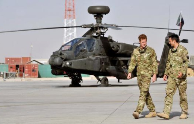 Les talibans ont mené une attaque de grande ampleur contre la base dans laquelle est stationné le prince Harry, tuant deux marines américains, selon eux, pour protester contre le film américain anti-islam qui a embrasé plusieurs pays musulmans. Les talibans ont mené une attaque de grande ampleur contre la base dans laquelle est stationné le prince Harry, tuant deux marines américains, selon eux, pour protester contre le film américain anti-islam qui a embrasé plusieurs pays musulmans.