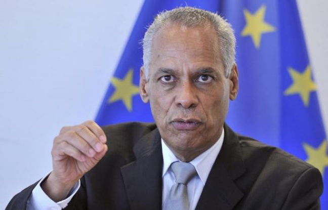 Le ministre des Outre-mer Victorin Lurel s'est prononcé pour la tenue "à la fin de l'année" de la prochaine réunion du comité des signataires de l'accord de Nouméa, a-t-on appris jeudi auprès du ministère. Le ministre des Outre-mer Victorin Lurel s'est prononcé pour la tenue "à la fin de l'année" de la prochaine réunion du comité des signataires de l'accord de Nouméa, a-t-on appris jeudi auprès du ministère.