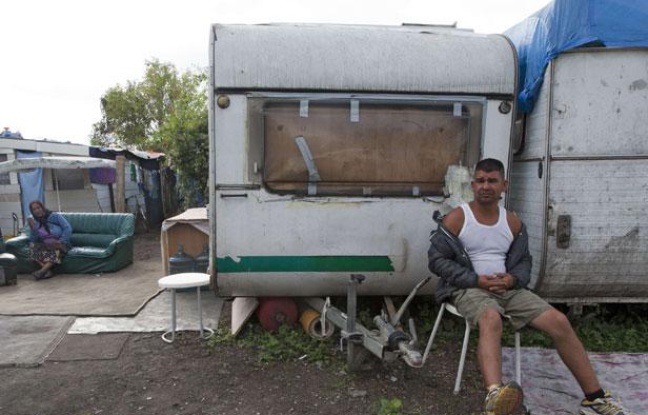 Un Rom dans un camp près de Paris, le 22 août 2012 Un Rom dans un camp près de Paris, le 22 août 2012