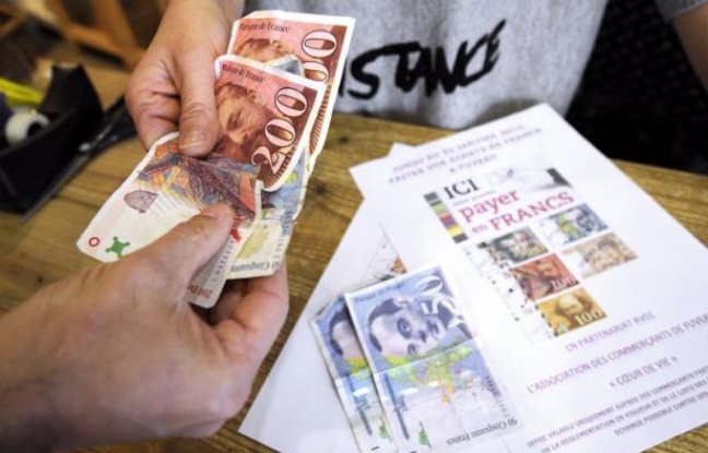 Il ne reste plus que cinq jours pour échanger à la Banque de France les derniers billets en francs encore convertibles en euros, après quoi leur commerce sera réservé aux collectionneurs. Il ne reste plus que cinq jours pour échanger à la Banque de France les derniers billets en francs encore convertibles en euros, après quoi leur commerce sera réservé aux collectionneurs.