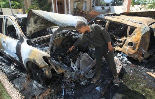 Le Hamas au pouvoir à Gaza a annoncé mercredi qu'il acceptait une trêve avec Israël après une flambée de violences qui a entraîné la mort de huit Palestiniens victimes de raids aériens israéliens dans le territoire en 72 heures. Le Hamas au pouvoir à Gaza a annoncé mercredi qu'il acceptait une trêve avec Israël après une flambée de violences qui a entraîné la mort de huit Palestiniens victimes de raids aériens israéliens dans le territoire en 72 heures.