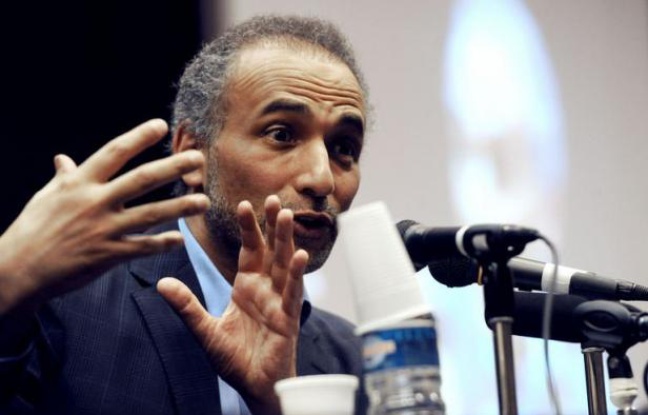 Tariq Ramadan a annoncé sur Facebook vouloir demander la nationalité française. Tariq Ramadan a annoncé sur Facebook vouloir demander la nationalité française.