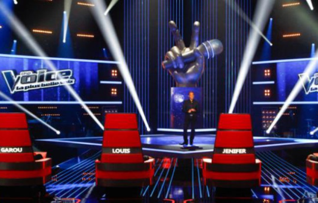 Le plateau de l'émission de TF1 "The Voice" Le plateau de l'émission de TF1 "The Voice"