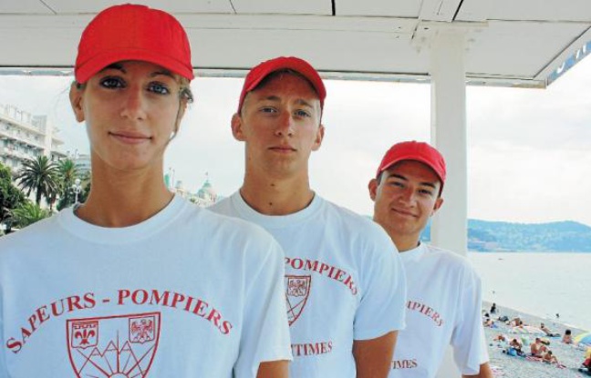 Hélène, Amaury et Melvin sont rémunérés au même taux que les pompiers volontaires. Hélène, Amaury et Melvin sont rémunérés au même taux que les pompiers volontaires.