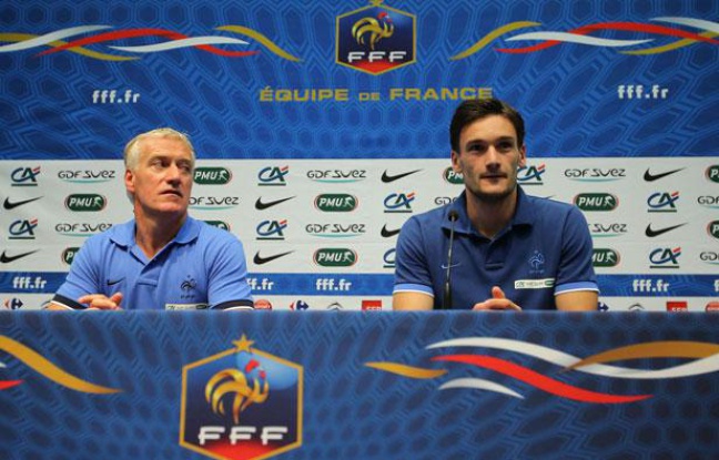 Didier Deschamps et Hugo Lloris lors de conférence de presse d'avant-match entre la France et l'Uruguay, le 14 août 2012 au Havre. Didier Deschamps et Hugo Lloris lors de conférence de presse d'avant-match entre la France et l'Uruguay, le 14 août 2012 au Havre.