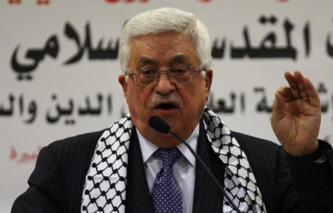 Le président palestinien, Mahmoud Abbas, a accusé dimanche Israël de la "mort" du processus de paix, à quelques jours d'une rencontre prévue entre le négociateur palestinien Saëb Erakat et la secrétaire d'Etat américaine Hillary Clinton. Le président palestinien, Mahmoud Abbas, a accusé dimanche Israël de la "mort" du processus de paix, à quelques jours d'une rencontre prévue entre le négociateur palestinien Saëb Erakat et la secrétaire d'Etat américaine Hillary Clinton.