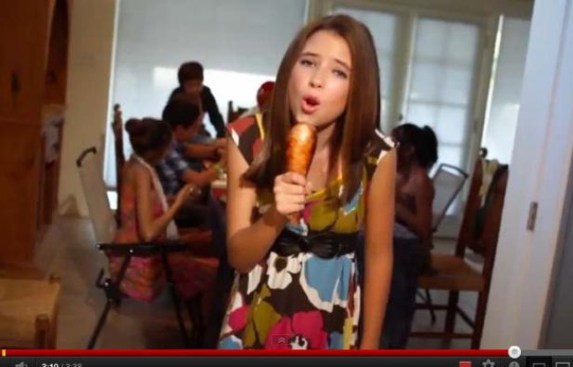 Nicole Westbrook chante «It's thanksgiving» Nicole Westbrook chante «It's thanksgiving»
