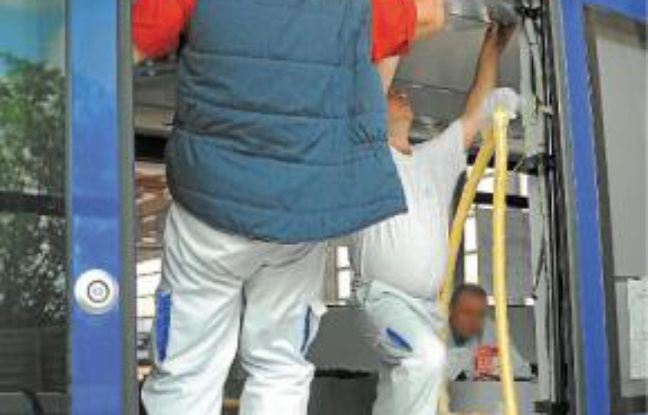 Dans les ateliers Lohr, à Duppigheim. Dans les ateliers Lohr, à Duppigheim.