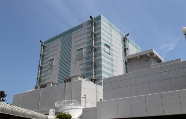 Les riverains de la centrale de Fukushima qui ont dû définitivement quitter leur logement à cause de l'accident nucléaire pourront être remboursés du prix de leur maison, a annoncé vendredi le gouvernement nippon. Les riverains de la centrale de Fukushima qui ont dû définitivement quitter leur logement à cause de l'accident nucléaire pourront être remboursés du prix de leur maison, a annoncé vendredi le gouvernement nippon.