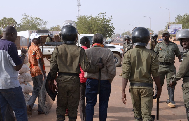 A Niamey et Zinder, des émeutes anti-Charlie Hebdo ont fait dix morts au Nige A Niamey et Zinder, des émeutes anti-Charlie Hebdo ont fait dix morts au Nige