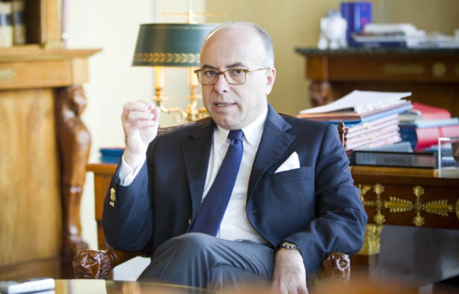 Bernard Cazeneuve, le 19 juin 2013 à Paris. Bernard Cazeneuve, le 19 juin 2013 à Paris.