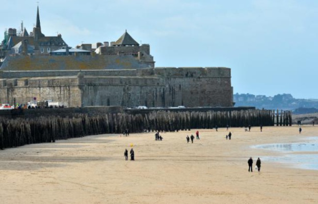 Vue d'une plage de Saint-Malo, le 19 février 2015 Vue d'une plage de Saint-Malo, le 19 février 2015