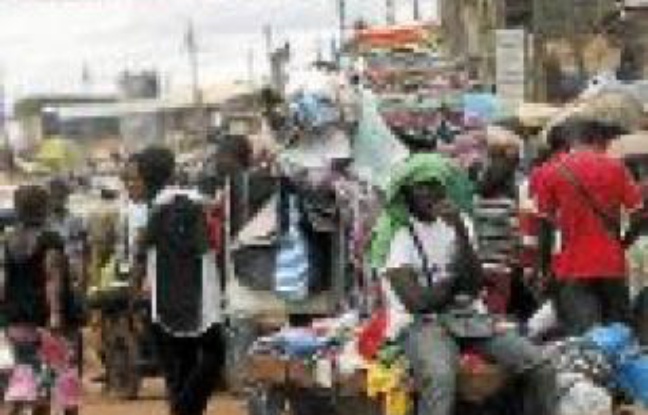 L'enseignant français a été tué à l'arme blanche à Yaoundé (photo). L'enseignant français a été tué à l'arme blanche à Yaoundé (photo).