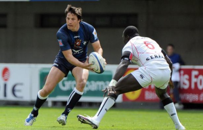 Un XV de France rajeuni va subir un difficile examen en Argentine, qui vise une nouvelle victoire face à sa victime préférée sur sa route vers le Quadri-Nations, samedi (21H10 GMT) à Cordoba dans le cadre des tournées de juin Un XV de France rajeuni va subir un difficile examen en Argentine, qui vise une nouvelle victoire face à sa victime préférée sur sa route vers le Quadri-Nations, samedi (21H10 GMT) à Cordoba dans le cadre des tournées de juin