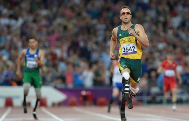 Le Sud-Africain Oscar Pistorius a conservé son titre sur 400 m (T44) samedi soir aux jeux Paralympiques de Londres et battu le record du monde de la distance, écrasant littéralement ses concurrents sous les acclamations du public du stade olympique. Le Sud-Africain Oscar Pistorius a conservé son titre sur 400 m (T44) samedi soir aux jeux Paralympiques de Londres et battu le record du monde de la distance, écrasant littéralement ses concurrents sous les acclamations du public du stade olympique.