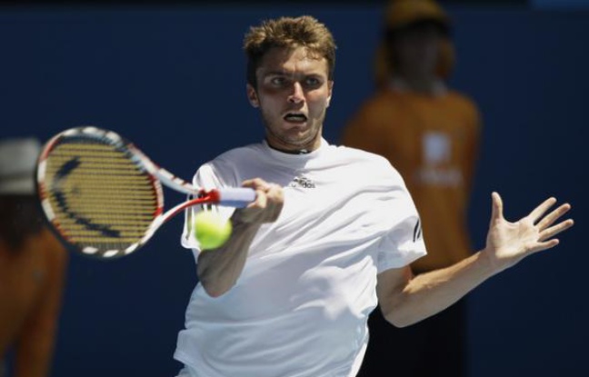 Le Français Gilles Simon, au premier tour de l'Open d'Australie, le 20 janvier 2009. Le Français Gilles Simon, au premier tour de l'Open d'Australie, le 20 janvier 2009.