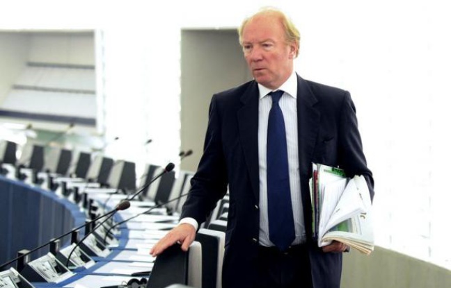 Le parquet de Paris a refusé de transmettre aux juges instruisant le volet financier de l'affaire Karachi le procès-verbal de l'audition par la police de l'ex-ministre de l'Intérieur Brice Hortefeux, affirment mercredi des avocats de parties civiles, dénonçant une "obstruction". Le parquet de Paris a refusé de transmettre aux juges instruisant le volet financier de l'affaire Karachi le procès-verbal de l'audition par la police de l'ex-ministre de l'Intérieur Brice Hortefeux, affirment mercredi des avocats de parties civiles, dénonçant une "obstruction".