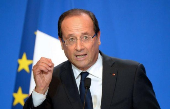 François Hollande a réclamé mardi à Rennes "la vérité sur tout ce qui s'est produit depuis des années" dans le groupe volailler Doux, mis en faillite, et il a assuré les salariés qu'aucun d'entre eux ne "serait laissé sur le bord de la route". François Hollande a réclamé mardi à Rennes "la vérité sur tout ce qui s'est produit depuis des années" dans le groupe volailler Doux, mis en faillite, et il a assuré les salariés qu'aucun d'entre eux ne "serait laissé sur le bord de la route".