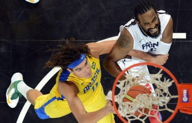 Les basketteurs français ont engrangé de la confiance précieuse avant les jeux Olympiques de Londres, avec un succès 78-74 sur le Brésil au terme d'un match encore imparfait mais séduisant, samedi à Strasbourg. Les basketteurs français ont engrangé de la confiance précieuse avant les jeux Olympiques de Londres, avec un succès 78-74 sur le Brésil au terme d'un match encore imparfait mais séduisant, samedi à Strasbourg.