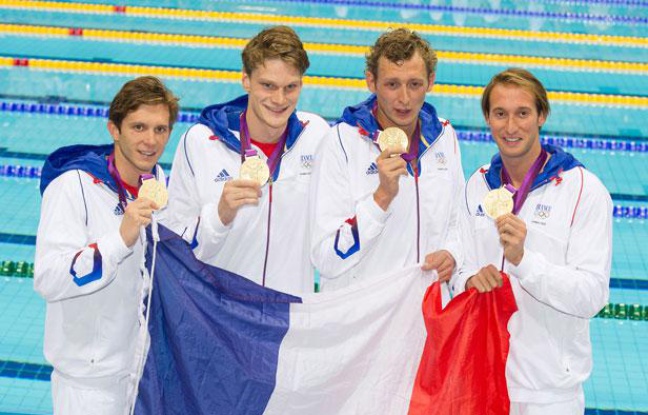 Clément Lefert, Yannick Agnel, Amaury Leveaux et Fabien Gilot, champions olympiques du relais 4x100m nage libre, à Londres, le 29 juillet 2012. Clément Lefert, Yannick Agnel, Amaury Leveaux et Fabien Gilot, champions olympiques du relais 4x100m nage libre, à Londres, le 29 juillet 2012.