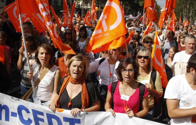 La manifestation a rassemblé entre 1,1 et 3 millions de personnes en France, le 7 septembre 2010. La manifestation a rassemblé entre 1,1 et 3 millions de personnes en France, le 7 septembre 2010.