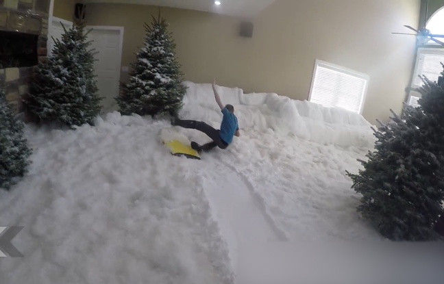 Glisser sur de la neige dans un salon, le grand luxe. Glisser sur de la neige dans un salon, le grand luxe.