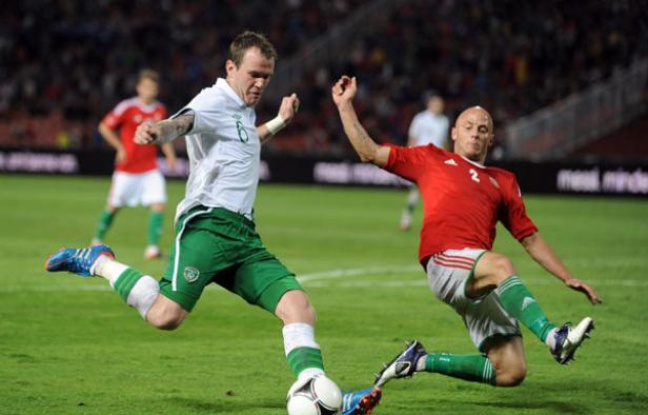 L'équipe d'Irlande face à l'équipe hongroise en match de préparation à l'Euro le 4 juin 2012. L'équipe d'Irlande face à l'équipe hongroise en match de préparation à l'Euro le 4 juin 2012.