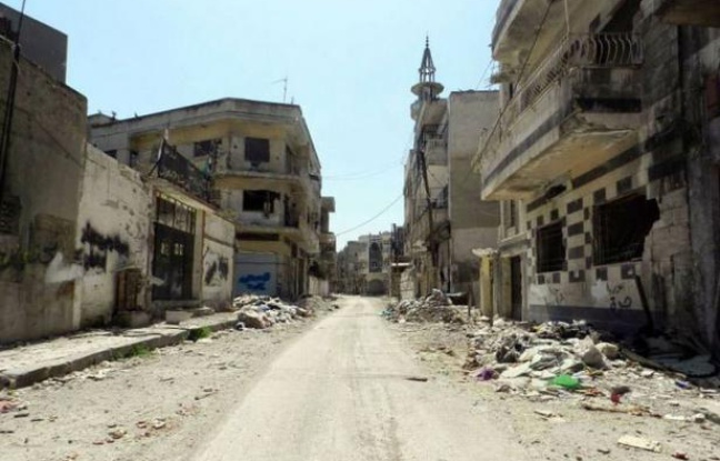 Des combats entre soldats de l'armée syrienne et déserteurs ont éclaté vendredi matin dans la région d'Idleb, les premiers depuis l'entrée en vigueur il y a un peu plus de 24 heures du cessez-le-feu en Syrie, a rapporté l'Observatoire syrien des droits de l'Homme (OSDH). Des combats entre soldats de l'armée syrienne et déserteurs ont éclaté vendredi matin dans la région d'Idleb, les premiers depuis l'entrée en vigueur il y a un peu plus de 24 heures du cessez-le-feu en Syrie, a rapporté l'Observatoire syrien des droits de l'Homme (OSDH).