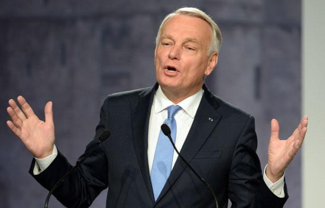 Jean-Marc Ayrault, à La Rochelle, le 25 août 2013. Jean-Marc Ayrault, à La Rochelle, le 25 août 2013.