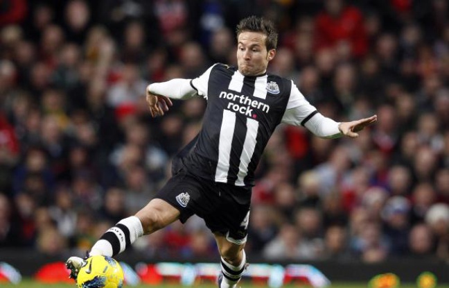 Le joueur français de Newcastle, Yohan Cabaye, lors d'un match de Permier League contre Manchester United, le 26 novembre 2011. Le joueur français de Newcastle, Yohan Cabaye, lors d'un match de Permier League contre Manchester United, le 26 novembre 2011.