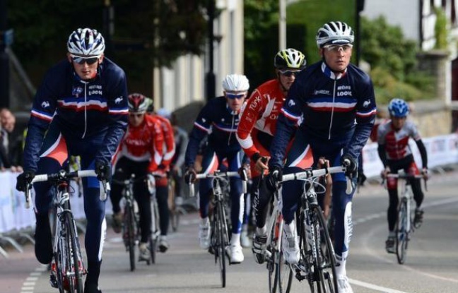 Au zénith de sa carrière à l'âge de 33 ans, Thomas Voeckler porte les espoirs français dans le Championnat du monde de cyclisme, dimanche, à Valkenburg, dans le sud des Pays-Bas. Au zénith de sa carrière à l'âge de 33 ans, Thomas Voeckler porte les espoirs français dans le Championnat du monde de cyclisme, dimanche, à Valkenburg, dans le sud des Pays-Bas.