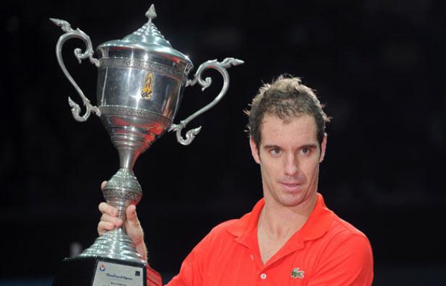Richard Gasquet remporte l'Open de Thaïlande face à Gilles Simon, le 30 septembre 2012 à Bangkok. Richard Gasquet remporte l'Open de Thaïlande face à Gilles Simon, le 30 septembre 2012 à Bangkok.