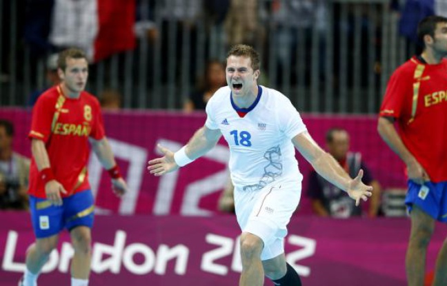 L'arrière de l'équipe de France de handball, William Accambray, auteur du but de la victoire contre l'Espagne en quart de finale des Jeux olympiques de Londres, le 8 août 2012. L'arrière de l'équipe de France de handball, William Accambray, auteur du but de la victoire contre l'Espagne en quart de finale des Jeux olympiques de Londres, le 8 août 2012.