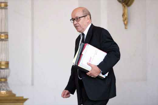 Le ministre de la Défense Jean Yves Le Drian