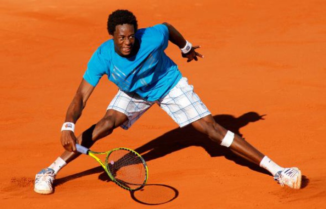 Gael Monfils lors de son match du premier tour de Roland Garros face à l'Allemand Kindlmann, le 24 mai 2010 Gael Monfils lors de son match du premier tour de Roland Garros face à l'Allemand Kindlmann, le 24 mai 2010