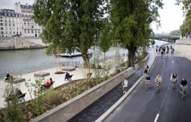 L'aménagement des berges de Seine, à Paris, le 2 septembre 2012. L'aménagement des berges de Seine, à Paris, le 2 septembre 2012.