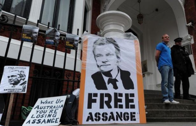 Le ministre australien des Affaires étrangères Bob Carr a déclaré dimanche qu'il n'y avait "aucune indication" que les Etats-Unis demanderaient l'extradition du fondateur du site WikiLeaks Julian Assange s'il devait être envoyé en Suède. Le ministre australien des Affaires étrangères Bob Carr a déclaré dimanche qu'il n'y avait "aucune indication" que les Etats-Unis demanderaient l'extradition du fondateur du site WikiLeaks Julian Assange s'il devait être envoyé en Suède.