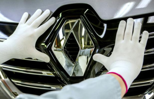 Le logo de Renault sur un Espace, le 26 novembre 2014 à l'usine de Douai dans le nord de la France Le logo de Renault sur un Espace, le 26 novembre 2014 à l'usine de Douai dans le nord de la France