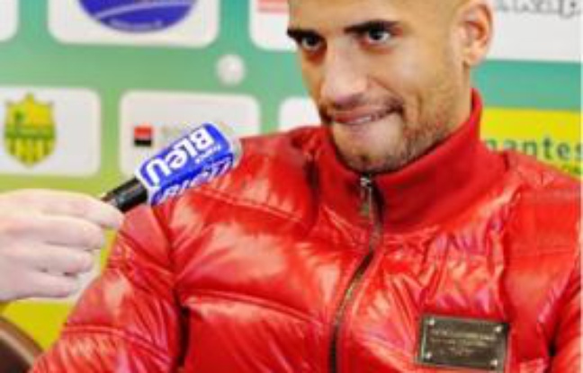 « J'ai peur de prendre trois ou quatre matchs… », avoue le milieu de terrain. « J'ai peur de prendre trois ou quatre matchs… », avoue le milieu de terrain.