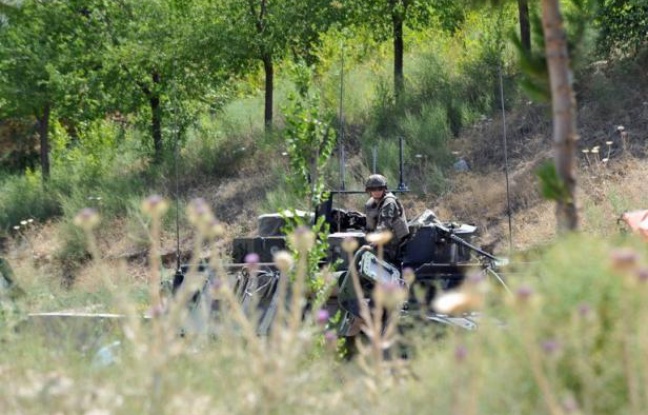 Six soldats américains de l'Isaf, la force armée de l'Otan en Afghanistan, ont été tués dimanche dans l'explosion d'une bombe artisanale dans l'est du pays, a-t-on appris de sources concordantes. Six soldats américains de l'Isaf, la force armée de l'Otan en Afghanistan, ont été tués dimanche dans l'explosion d'une bombe artisanale dans l'est du pays, a-t-on appris de sources concordantes.