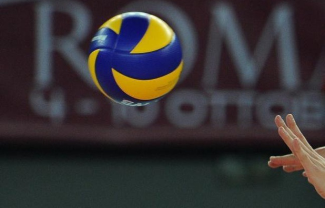 La France a battu la Lettonie 3 sets à 1 (25-18, 19-25, 25-18, 25-22) lors de son deuxième match des qualifications à l'Euro-2013, vendredi à Szeged, en Hongrie La France a battu la Lettonie 3 sets à 1 (25-18, 19-25, 25-18, 25-22) lors de son deuxième match des qualifications à l'Euro-2013, vendredi à Szeged, en Hongrie