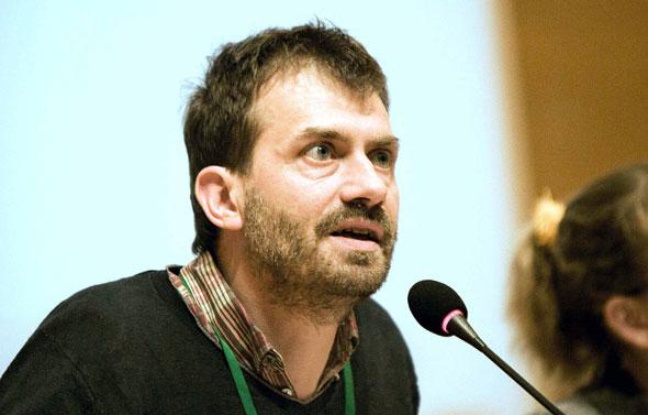 Dominique Cardon, sociologue et auteur de «La Démocratie Internet» répond à vos questions mercredi à 15h Dominique Cardon, sociologue et auteur de «La Démocratie Internet» répond à vos questions mercredi à 15h
