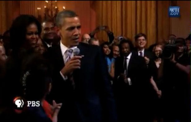 Le président Barack Obama chante «Sweet home Chicago», le 21 février Le président Barack Obama chante «Sweet home Chicago», le 21 février