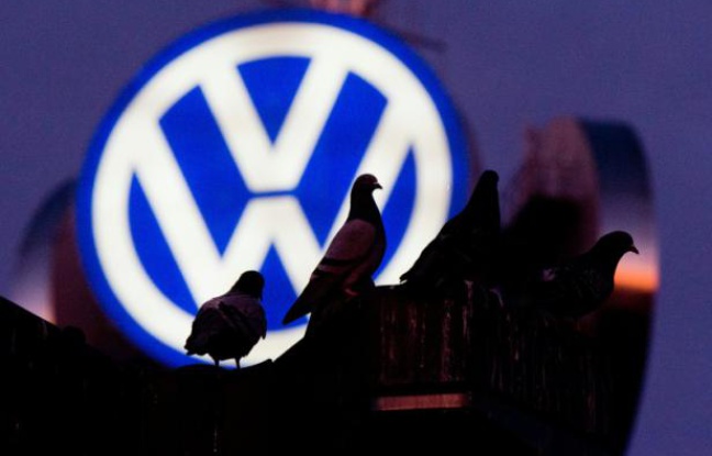 Sous le feu des critiques après le scandale des moteurs truqués de Volkswagen, la Commission européenne veut reprendre la main sur les procédures d'homologation de véhicules de l'UE Sous le feu des critiques après le scandale des moteurs truqués de Volkswagen, la Commission européenne veut reprendre la main sur les procédures d'homologation de véhicules de l'UE